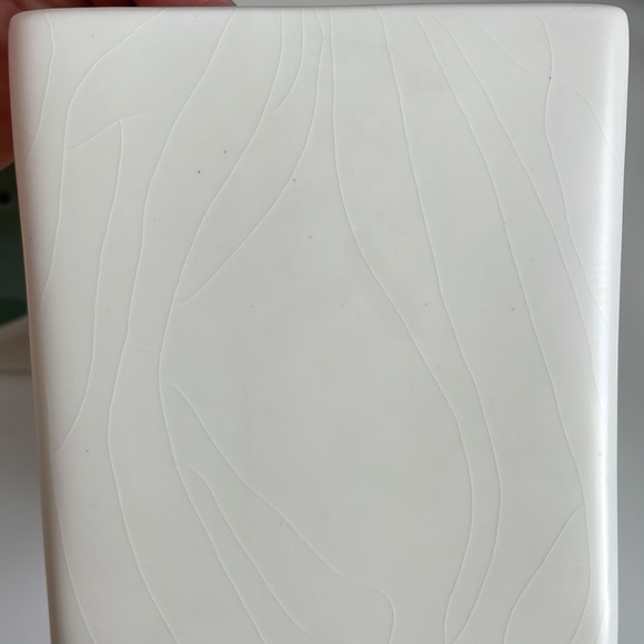 THRESHOLD China All White Square Jar With Cardinal Lid - Picture 11 of 15